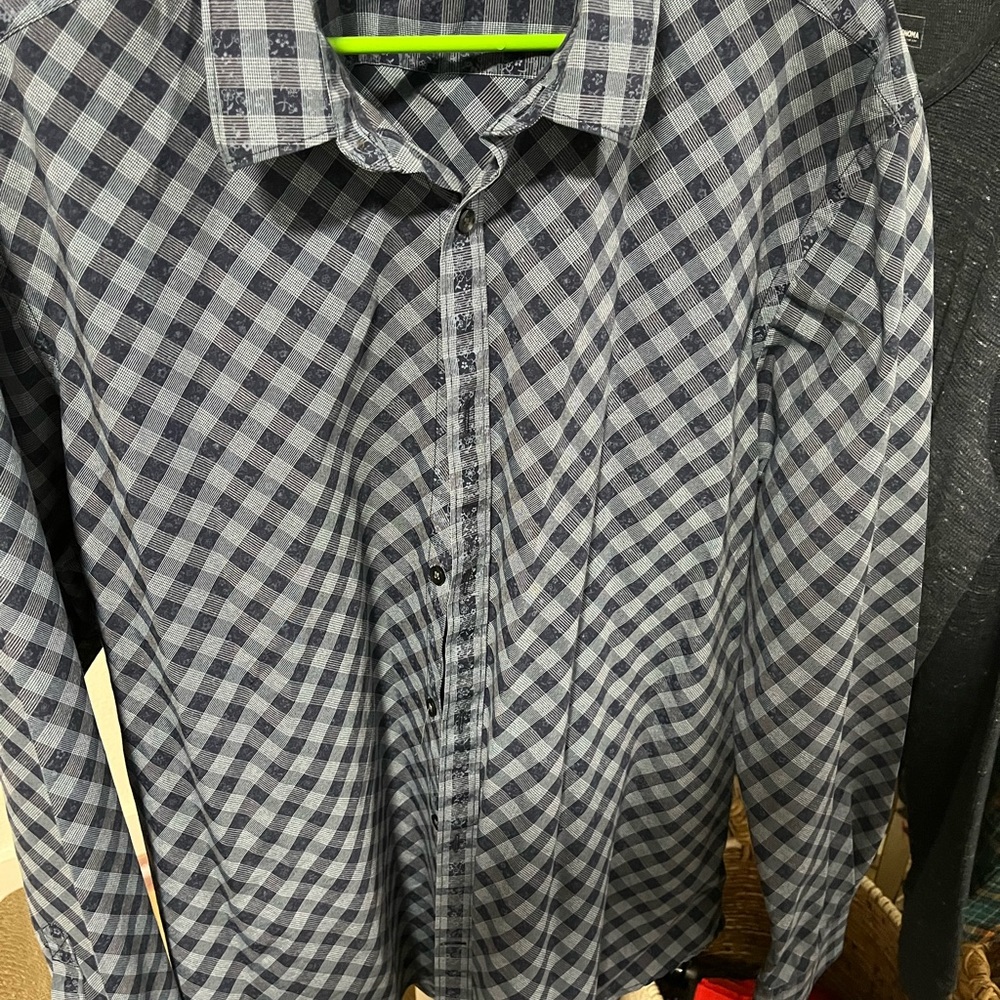 Men’s Cultura International button up shirt. Worn only once.